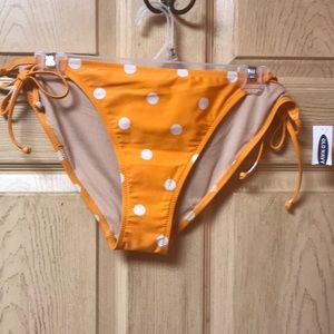 NWT ORANGE AND WHITE POLKA DOT BOTTOMS